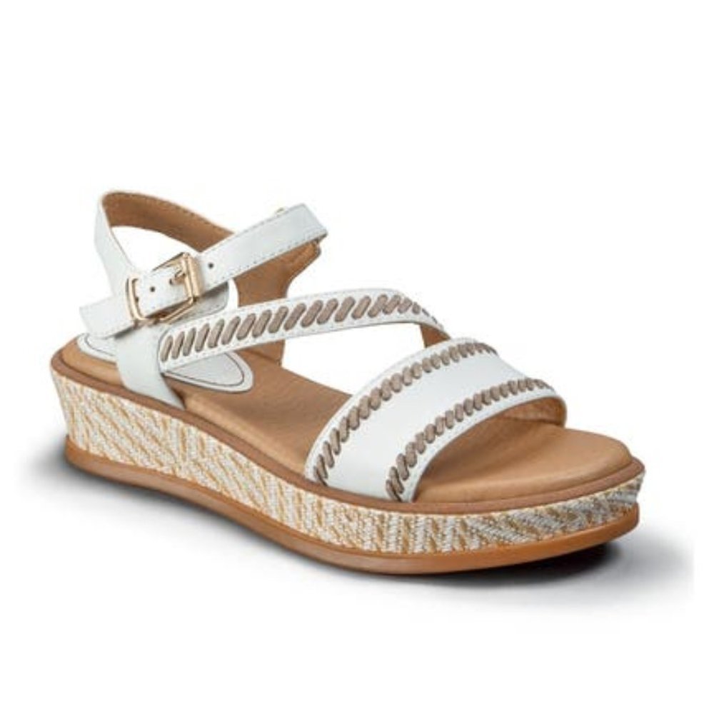 Lucca Lane Kassy Flatform Sandal